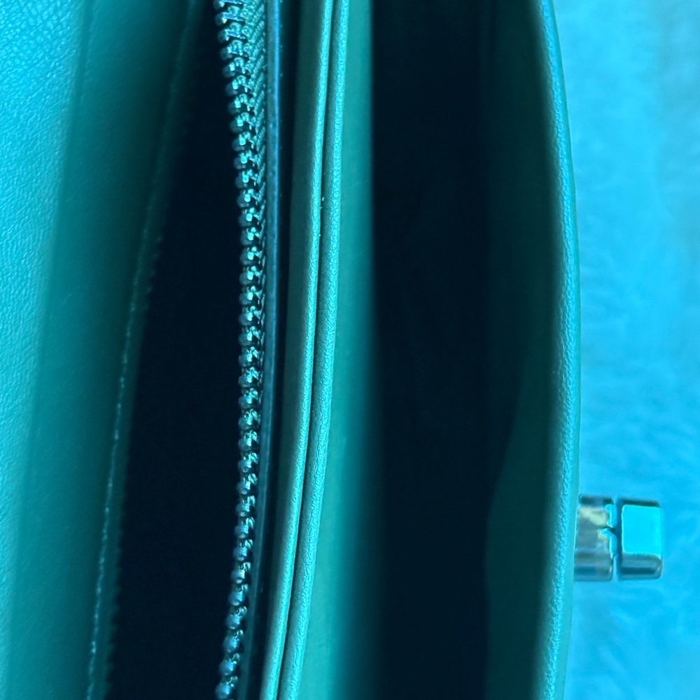 Badgley Mischka Olive Quilted Shoulder Bag - Picture 6 of 7